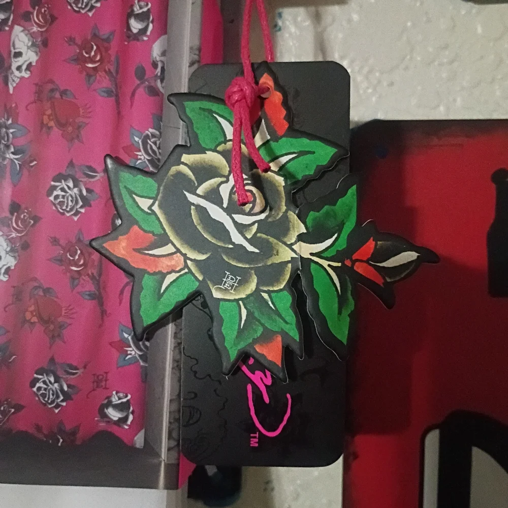 NWT Ed hardy Shower Set